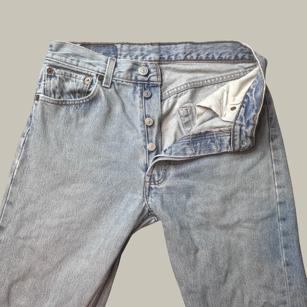 Vintage Levi's 501 Jeans Womens 29x30 (27x28) Light Wash Straight Leg Button Fly